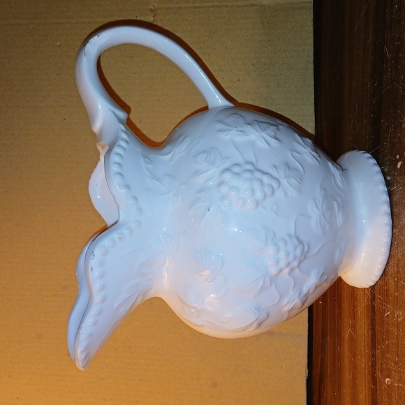Vintage 1960s Ardco JAPAN white Grape Pitcher - Picture 1 of 6